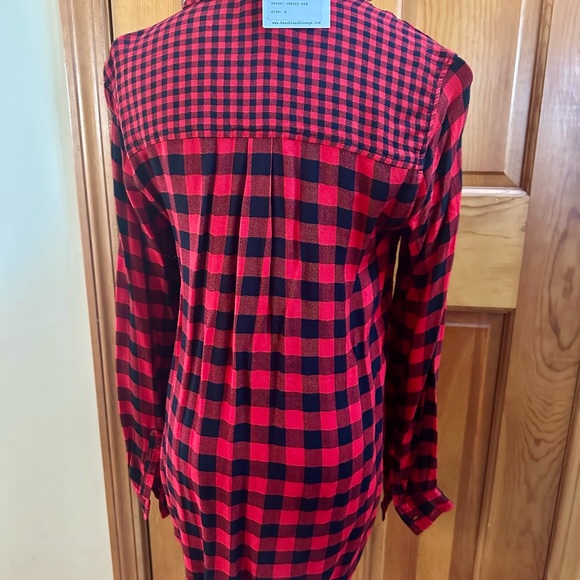 beachlunchlounge Red and Black Plaid Women's Blouse - Picture 2 of 4
